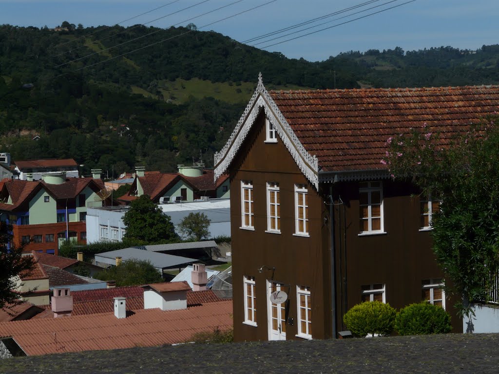 Casa Júlio Mânica by Afonso Cesa Neto