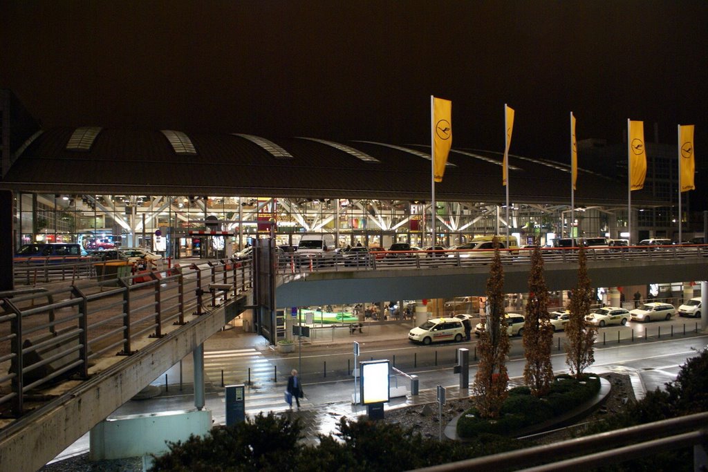 Hamburg Airport by axel_moeller