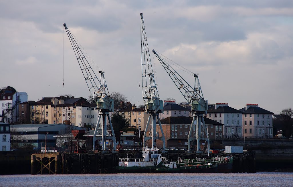 Gravesend jetty. river thames. kent. feb 2012 by kinderbill