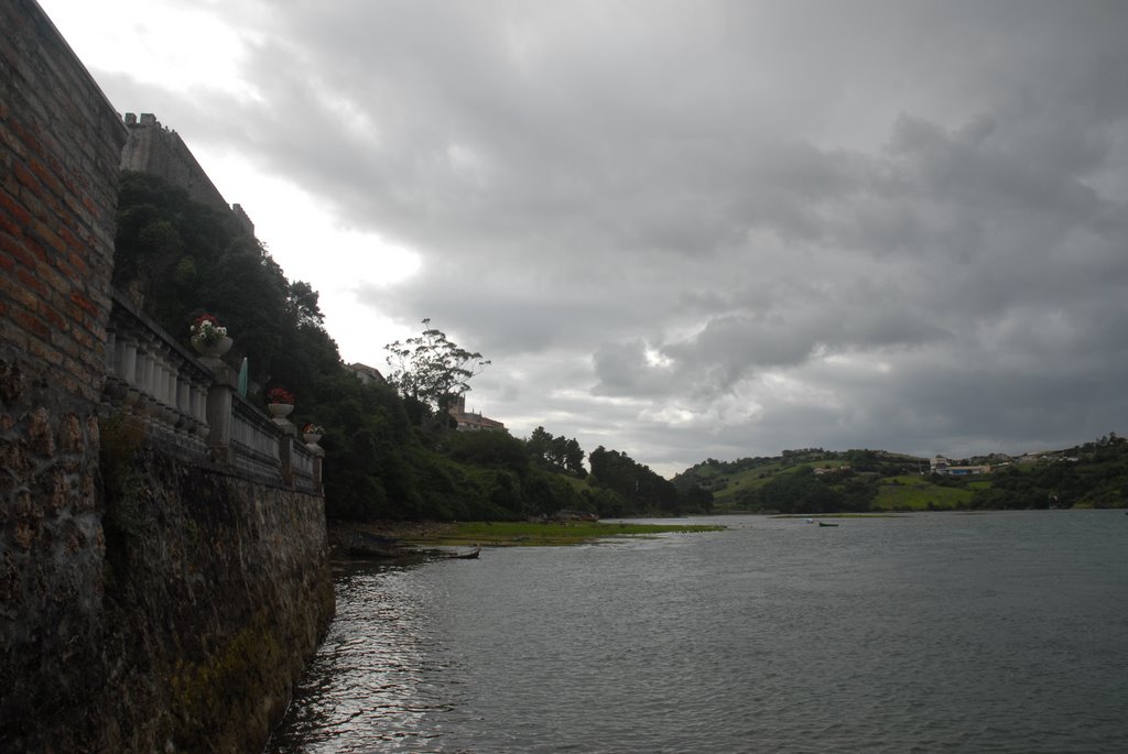 San Vicente de la Barquera, Cantabria, Spain by Pepe Nogales