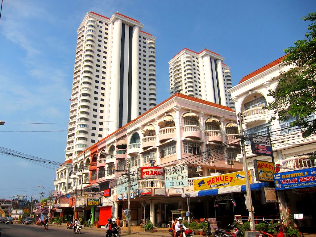 Thappraya Rd. Jomtien ( year 2012 ) by Dino Danieli