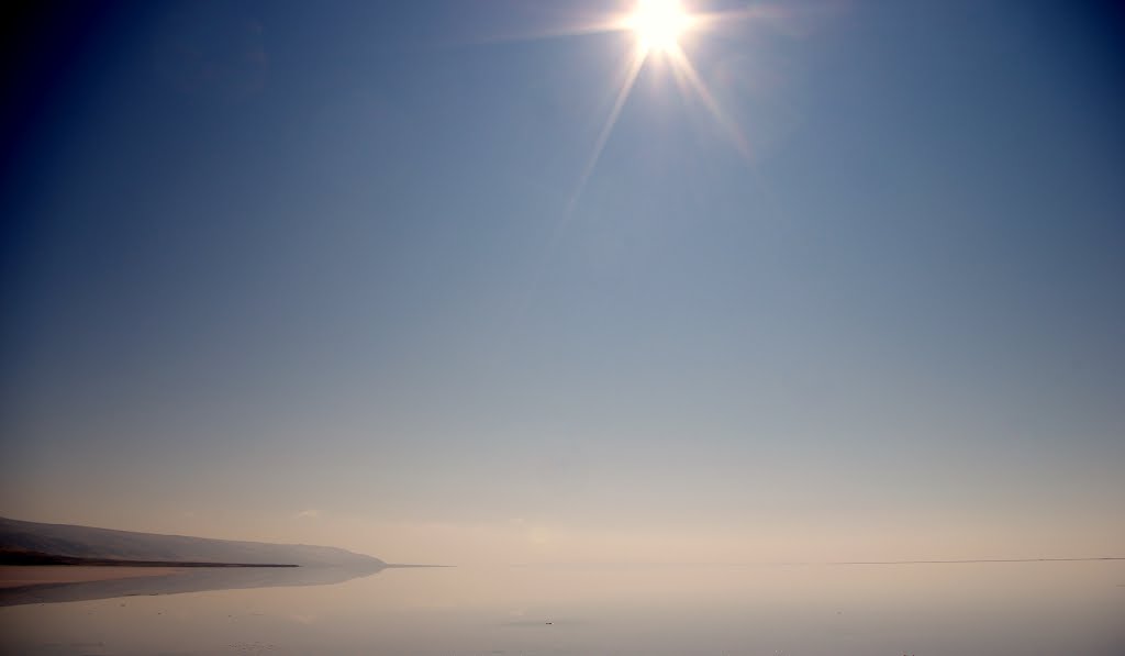 Salt and Sun on Tuz Golu by Serdar Bilecen