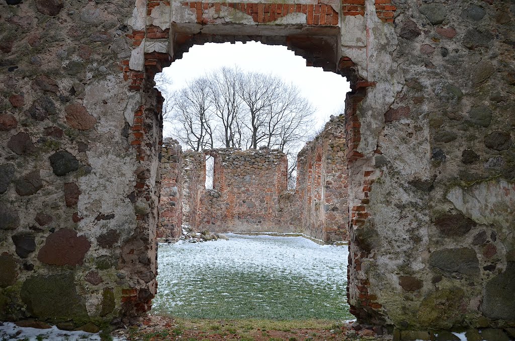 Bartninkai St. Apostles Peter and Paul Church in ruins by Renatorius (Reno)