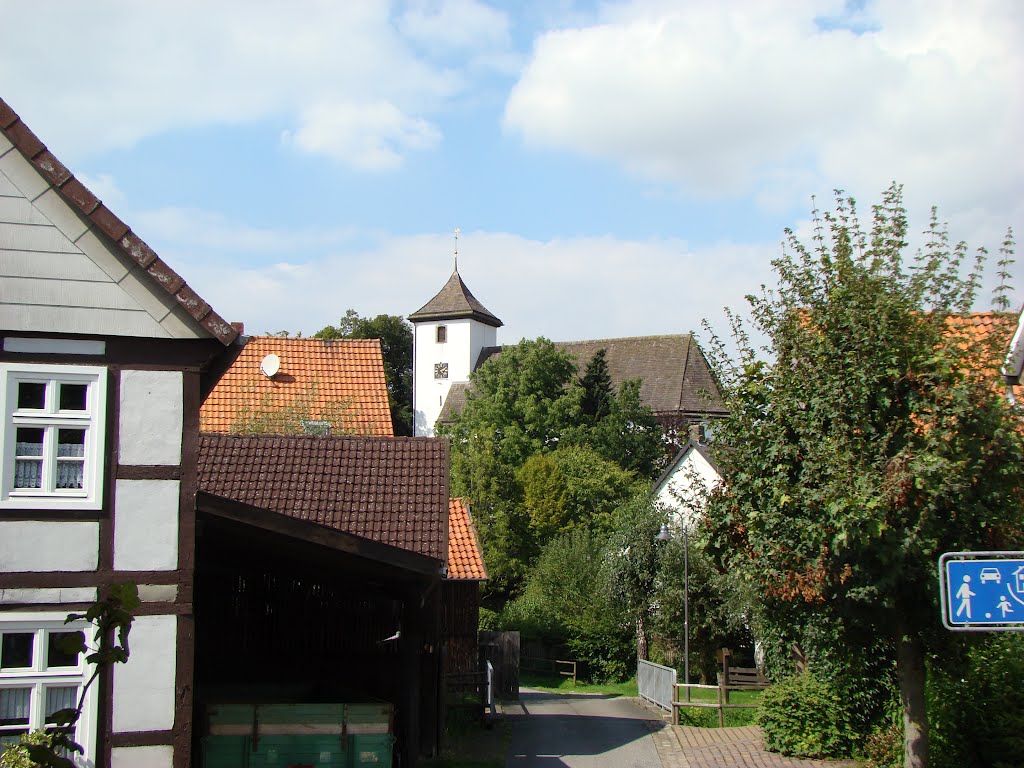 Bellersen ( St. Meinolf Kirche ) Im Sticht. August 2011 by DortmundWestfalica