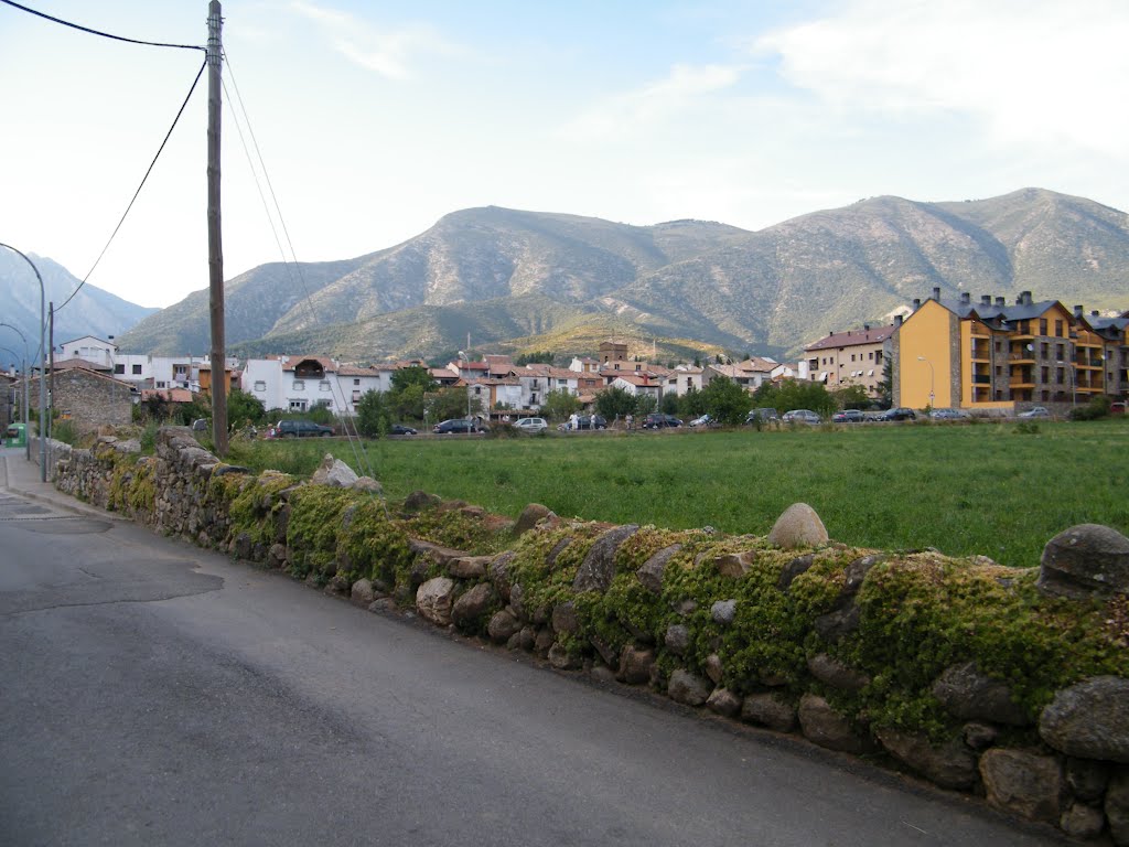 CAMPO (HUESCA) DESDE EL CAMINO DEL PLANO by JOSE LUIS OROÑEZ