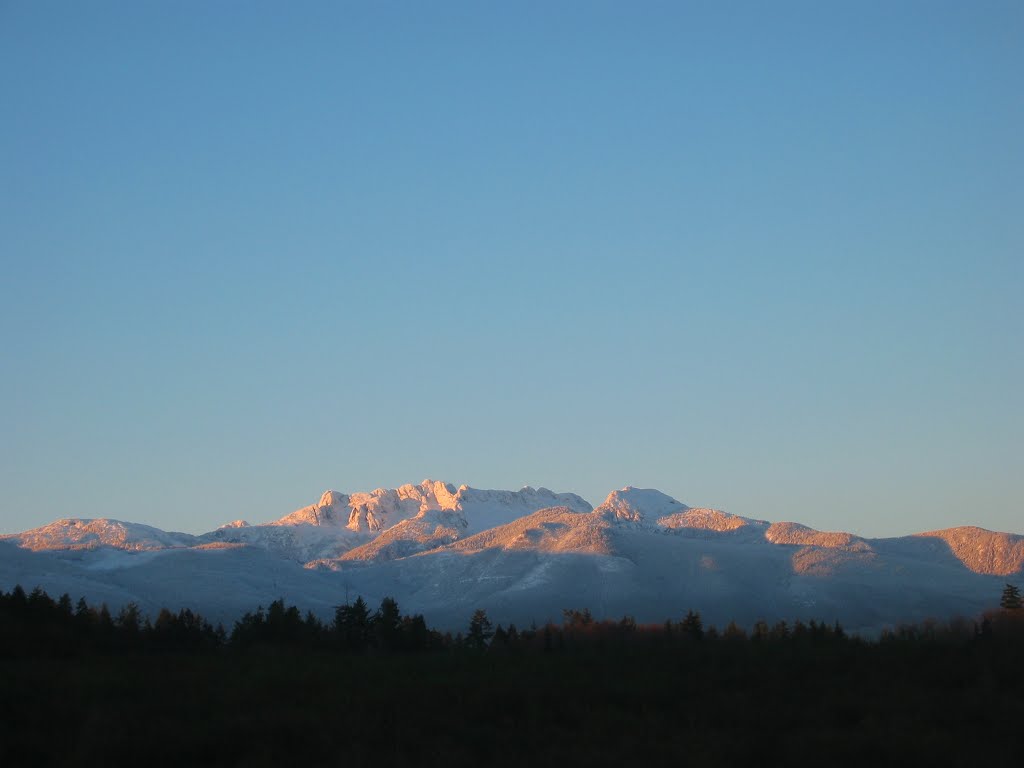 Sunrise Mt Arrowsmith by Carter Boswell