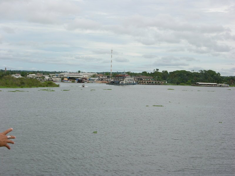 Prox ao porto do Cacau Pireira, Iranduba, Amazonas by Renato Lins