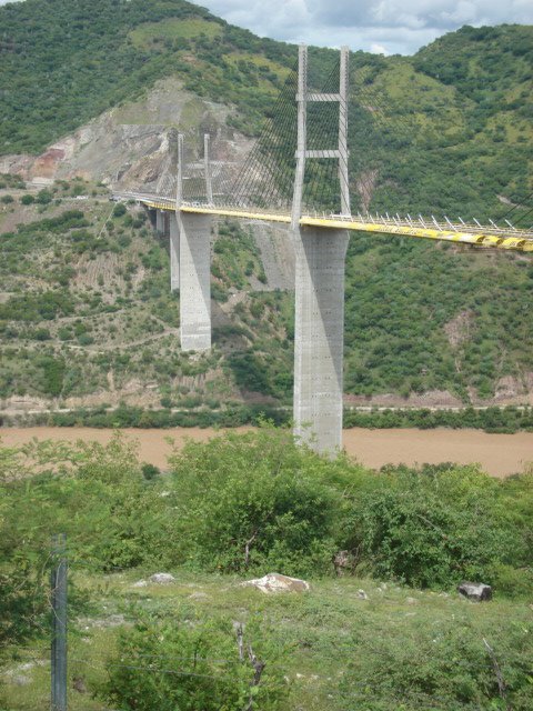 Bridge on Highway 95 in the state of Guerrero, Mexico by virgpurge