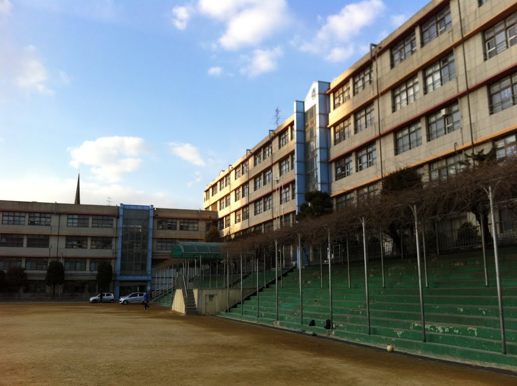 Wondang Elementary School 원당초등학교 by plumgarden