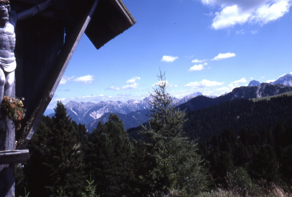 1991 8 Passo delle Erbe, vista sul gruppo Fannes by mario ghezzi