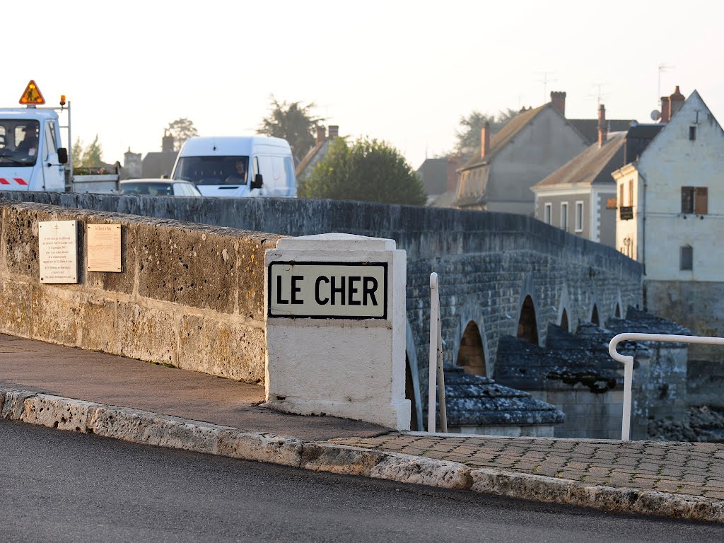 Plaque Michelin - Le Cher, Montrichard, Loir et Cher, Centre, France by Marcel Musil