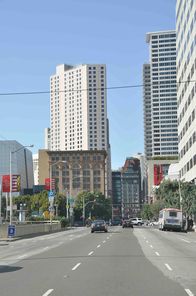 USA, San Francisco, 3rd. Street. by M. van Bladel