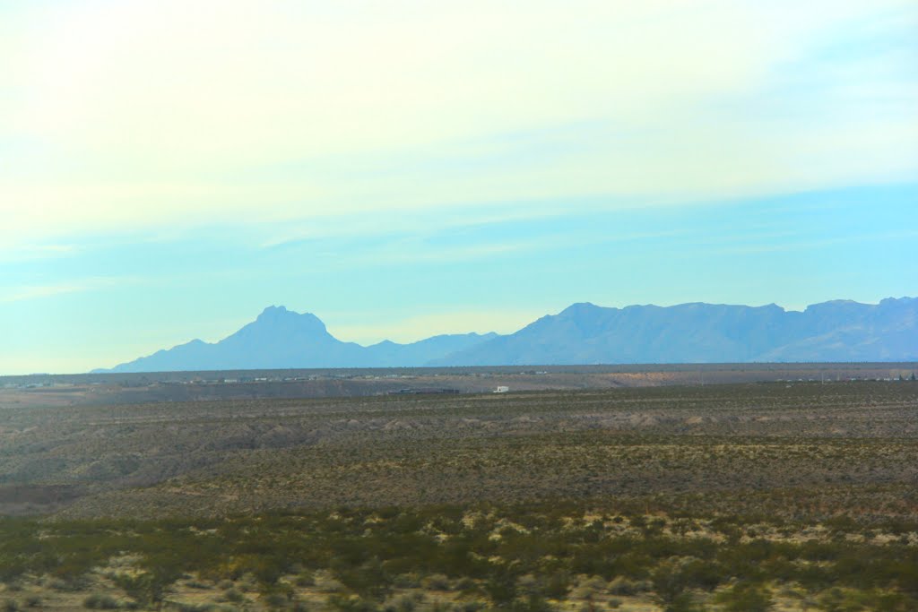 Sights along Interstate 15, Nevada by MICHAEL  JIROCH  &  www.michaeljiroch.com