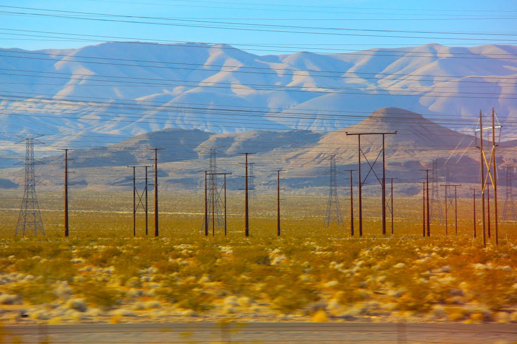 Sights along Interstate 15, Nevada by MICHAEL  JIROCH  &  www.michaeljiroch.com