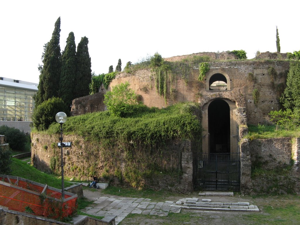 Rome - Mausolée d'Auguste by Laurent Guyard