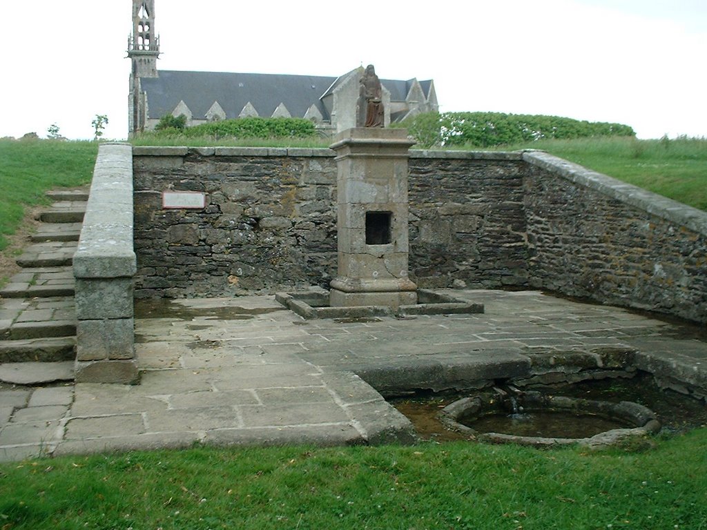 fontaine Sainte-Anne-la-Palud (Finistère) by plonevez