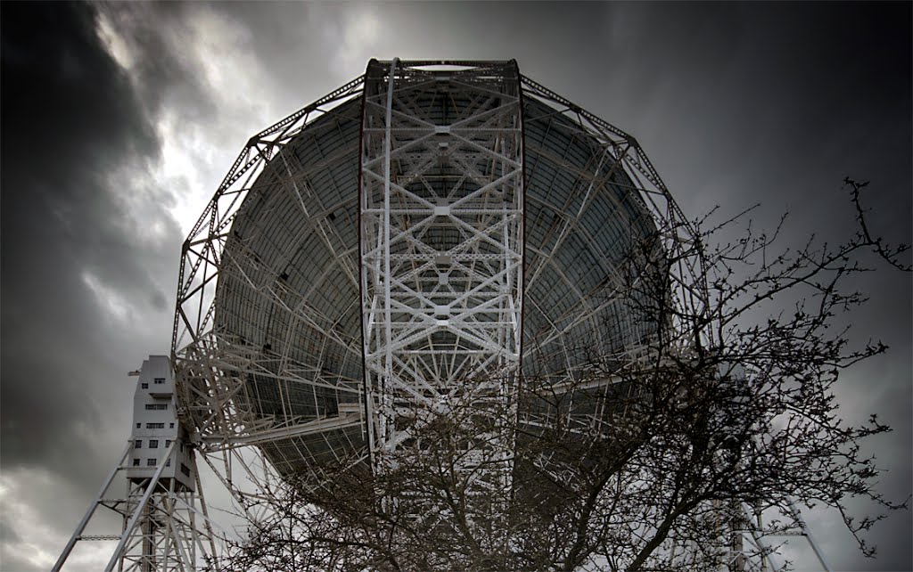 Jodrell Bank by Chris Elphick