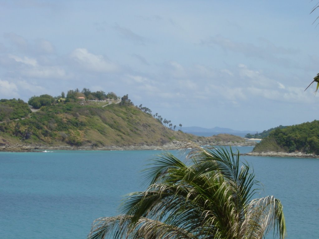 View from Nai Harn Beach to nearby Island by ReneKempermann