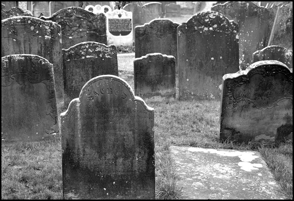 St Marys Graveyard, Henbury by Jeremy Fennell