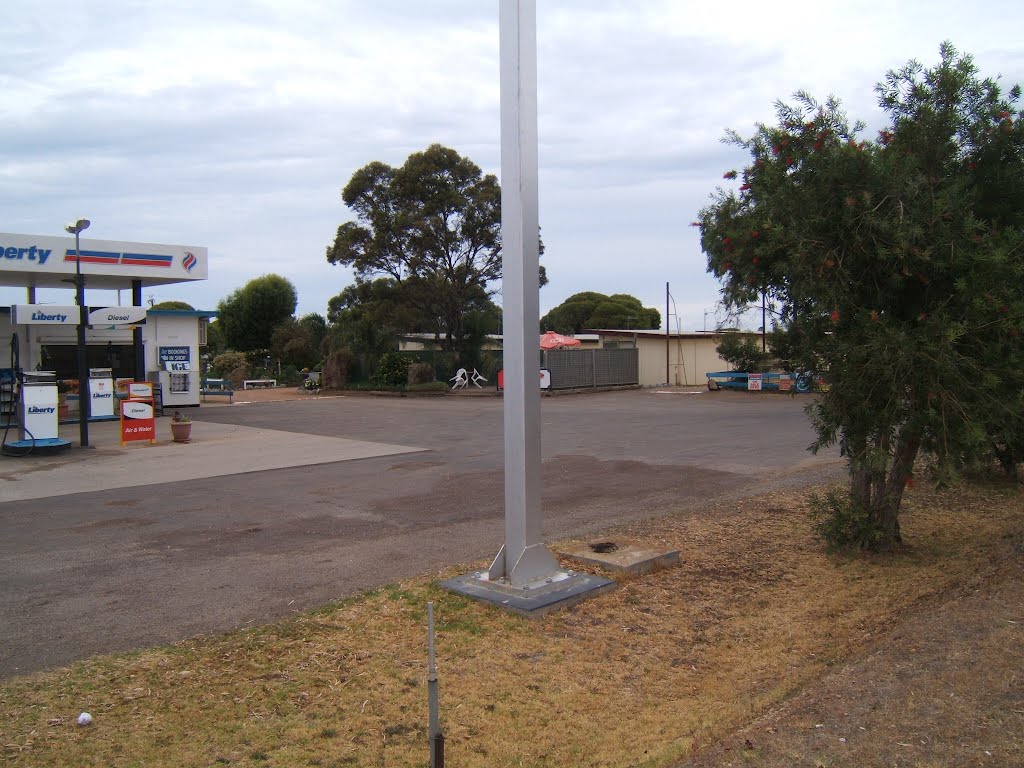 Port Lincoln Caravan Park by Glockie