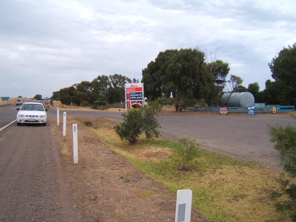 Port Lincoln Caravan Park by Glockie