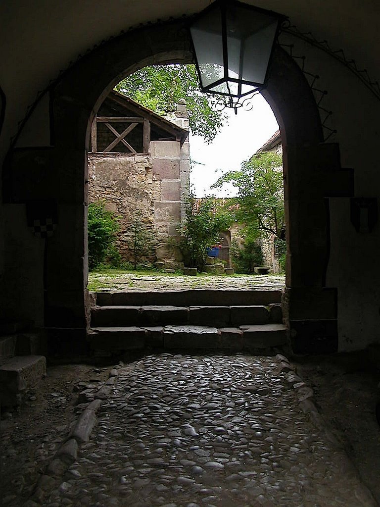 Hauptportal der Johanniterburg by ingerl-a