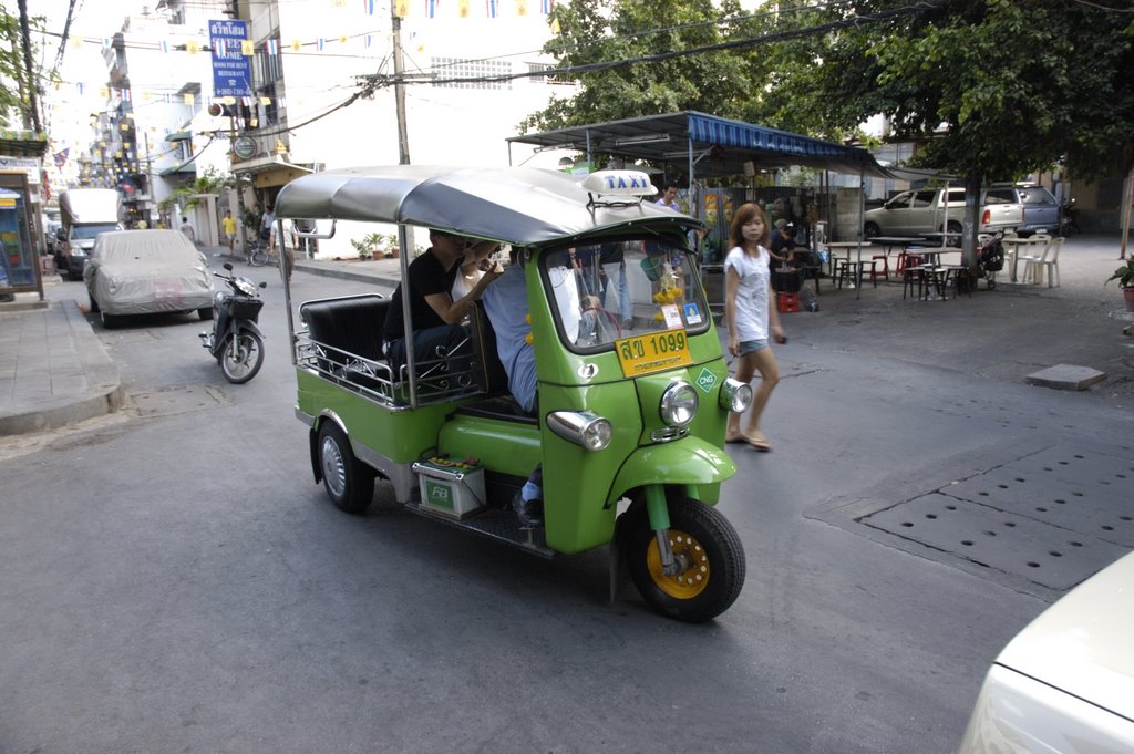 Tuk tuk in bangkok by Aleksandr Goldyrev