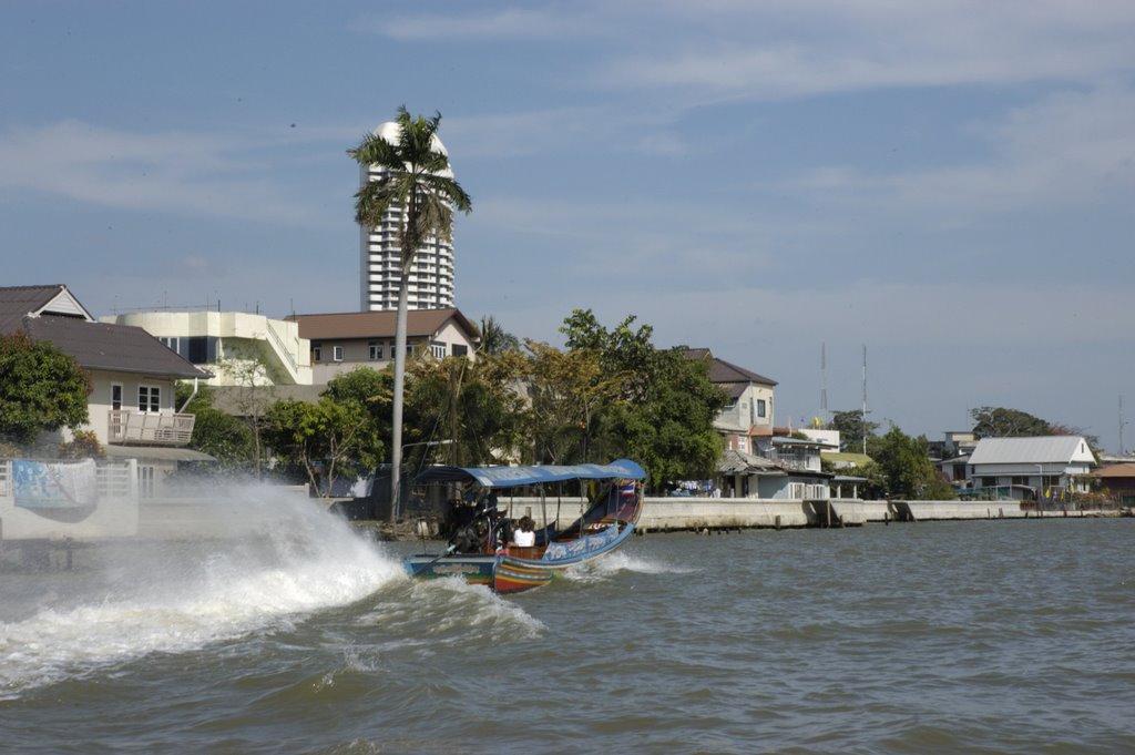 Excursion by Chao Phraya River by Aleksandr Goldyrev