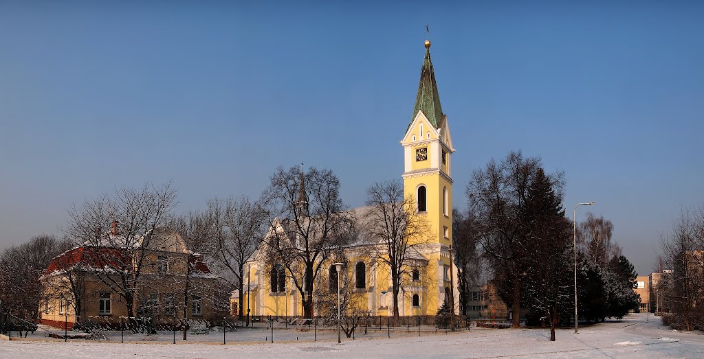 Kostel Panny Marie, královny posvátného růžence v Ostravě Hrabůvce, Czech by Ilona Hromádková