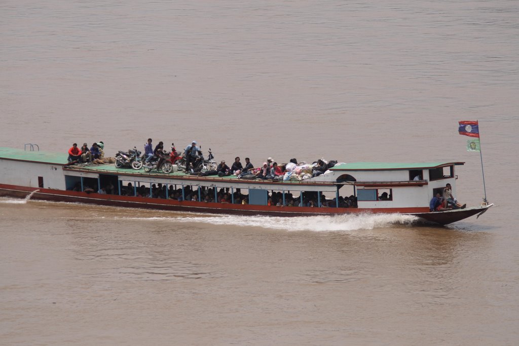 เรือจ้างลาว Laos-Ferry by Joachim Kern