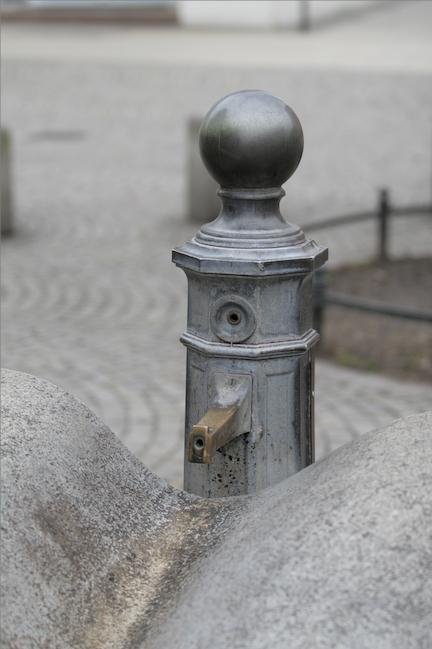 Spandau Brunnen by wfoertsch