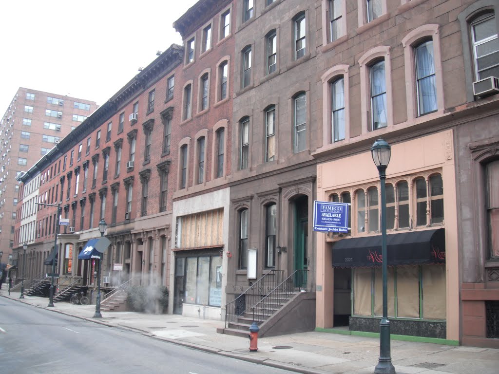 Walnut near 21st Street, Philadelphia by bobneub