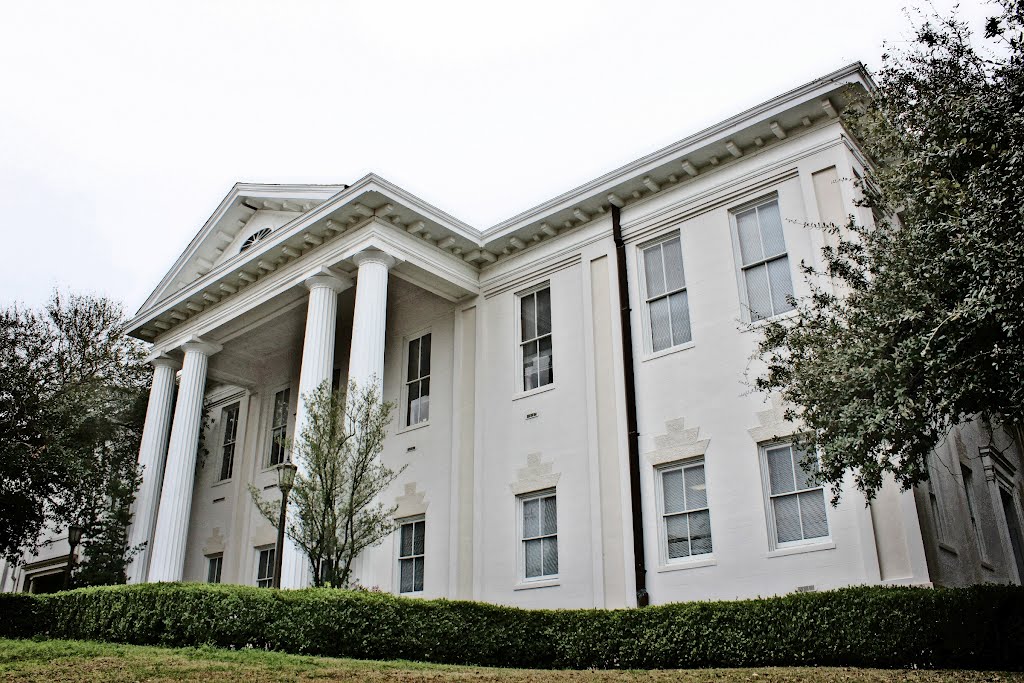 Adams County Courthouse - Built 1821 - Natchez, MS by Ben_Tate