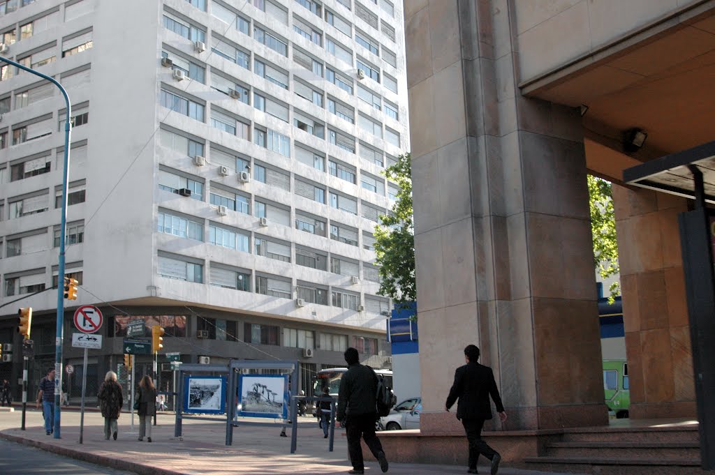 Edificio ANCAP Avenida Libertador esquina Paysandu by servicioti