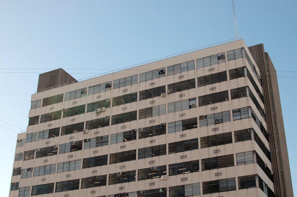 Edificio del Banco Central del Uruguay vista desde Calle 25 de Mayo by servicioti