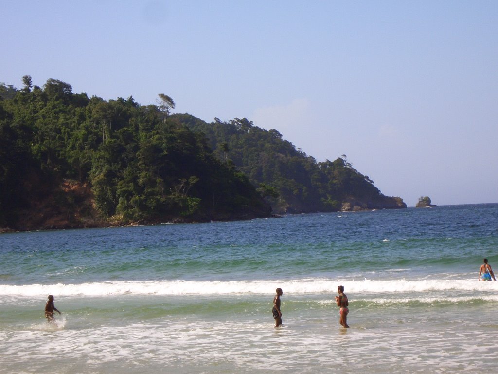 Maracas Bay, Trinidad & Tobago by Michael Grübner