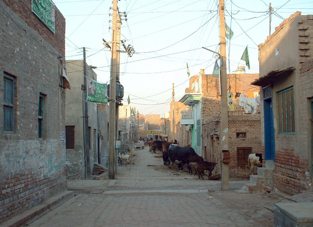 Hafiz Wali Muhammad Chowk, Sidhar, Faisalabad (in 2007) | www.ClockTowerCity.com by AbdulSattar Minhajia…