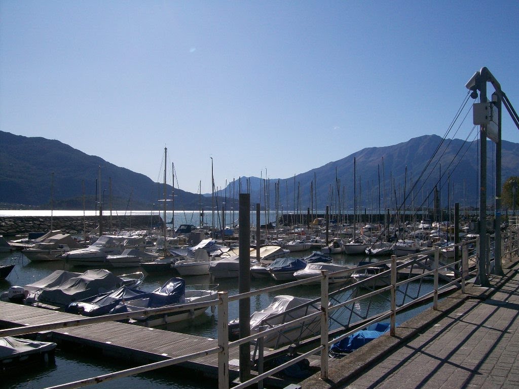 Gera Lario / Lago di Como by Julita Chmielewski