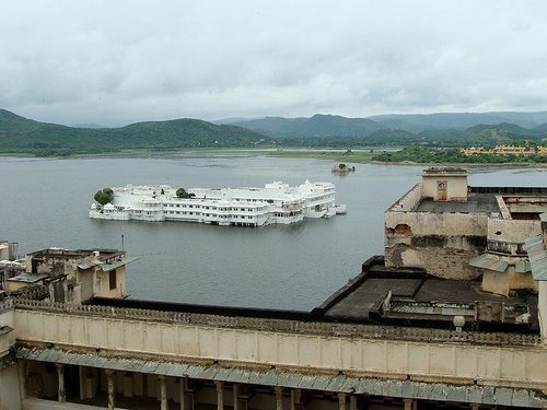 Palacio del Maharajá, Udaipur, India by lucoto