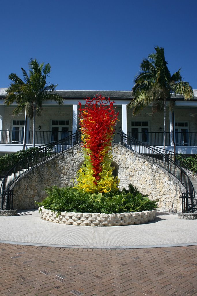 Chauly Glass Sculpture at Fairchild by RyGanley