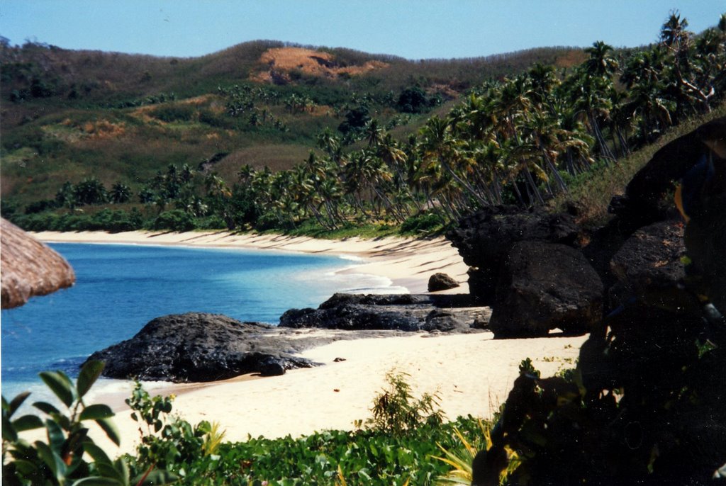 Likuliku Bay, Waya Island, Fiji [July/1995] by Matthias Lenschow