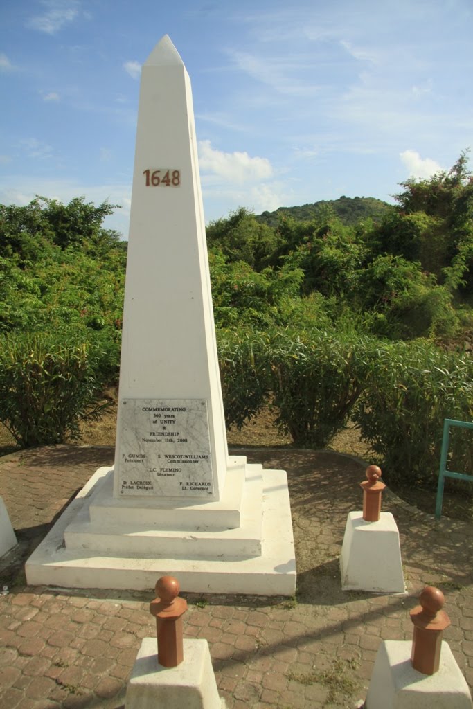 Saint Martin - Border Memorial 11-2011 by piesepank