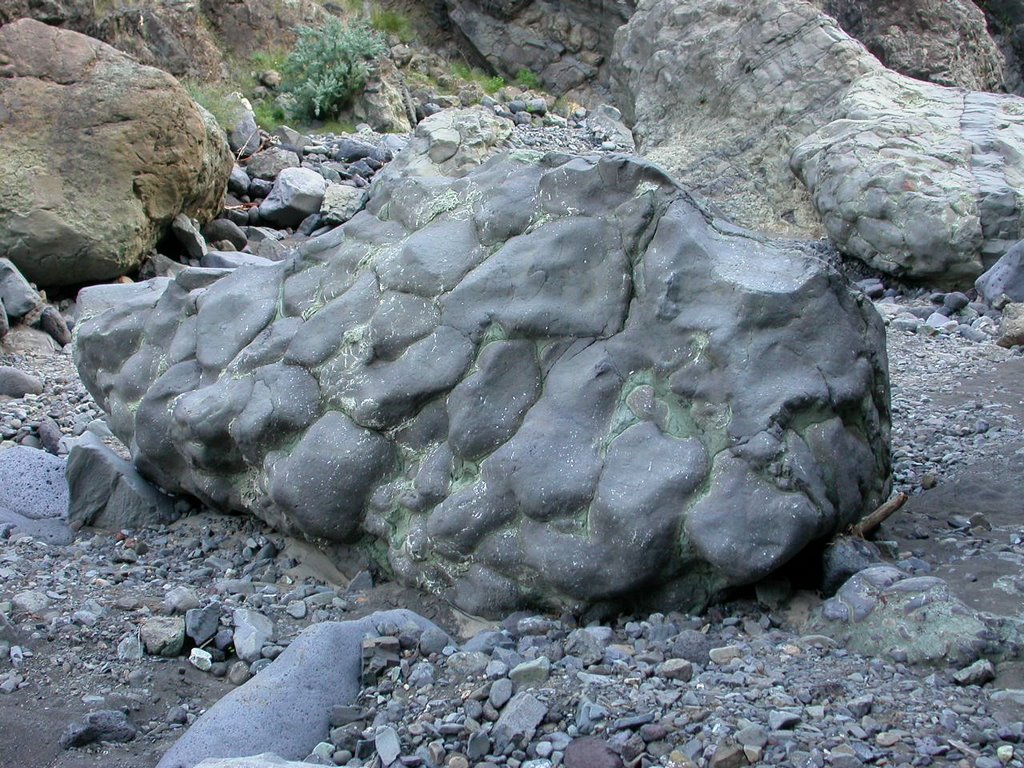 Lavas almohadilladas by Celestino Díaz