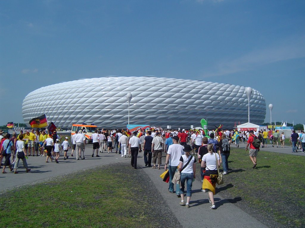 Allianz-Arena by Espira