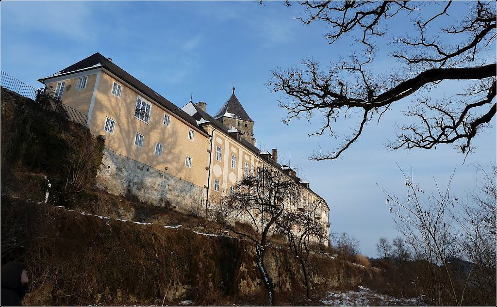 Schloss Neuhaus by Steidl Normann