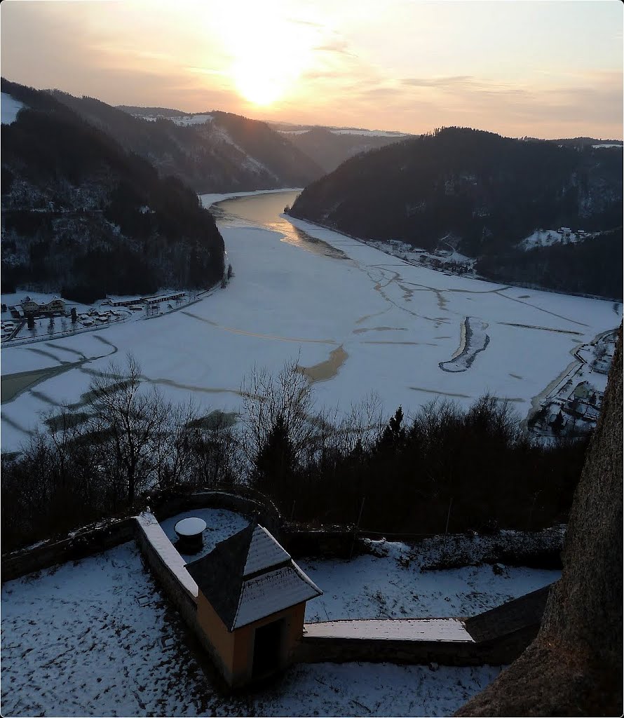 Sonnenuntergang Schloss Neuhaus by Steidl Normann