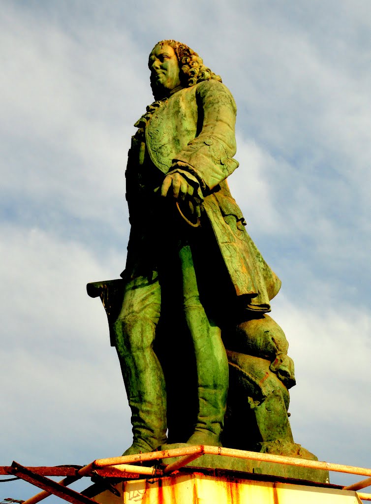 I am still Alive, Statue of Joseph Francois Dupleix, Pondicherry by Dr.V.S.Chouhan