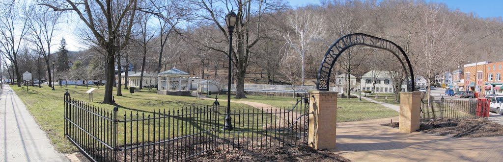 Feb 2011 - Berkeley Springs, WV - Park Entrance by Pano Ramio