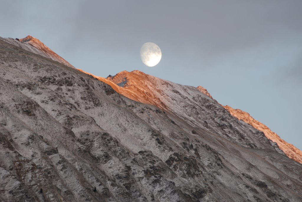 Moon over Crasta Burdun by crastalva