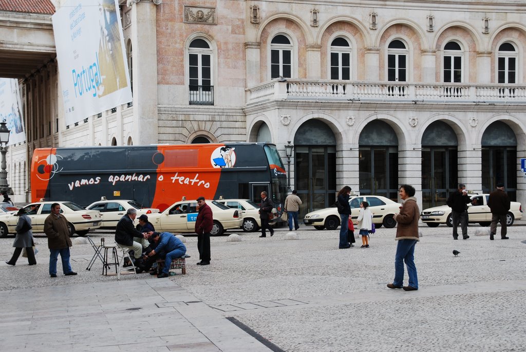 Limpiabotas no Rossio by Antón Vázquez (Casa …